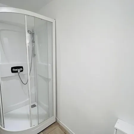 5 Salle D'eau Privee * Brest